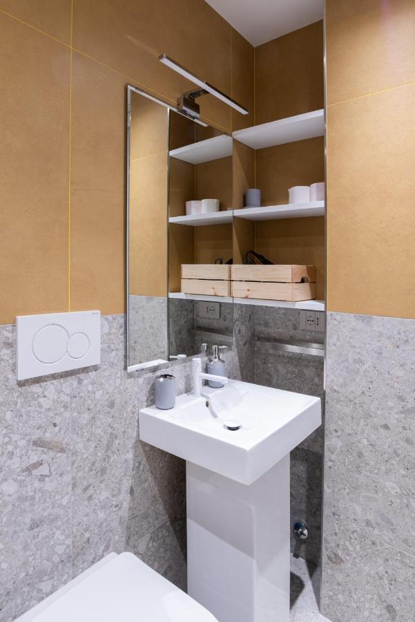White Home Suite And Rooms Rom Eksteriør billede
