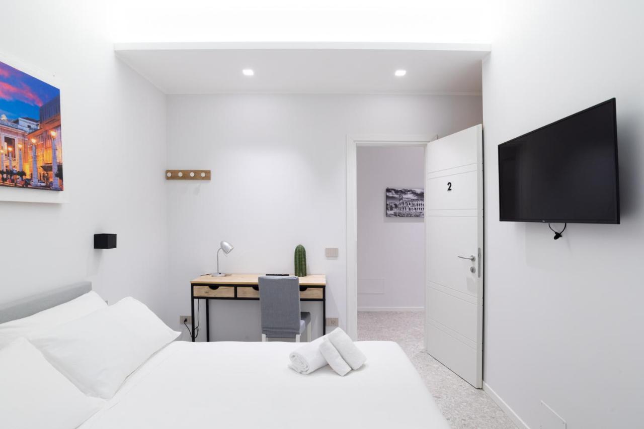 White Home Suite And Rooms Rom Eksteriør billede